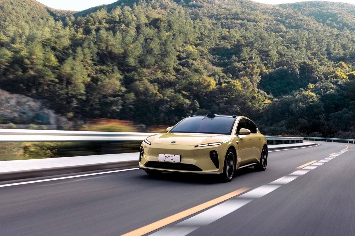 NIO ET5