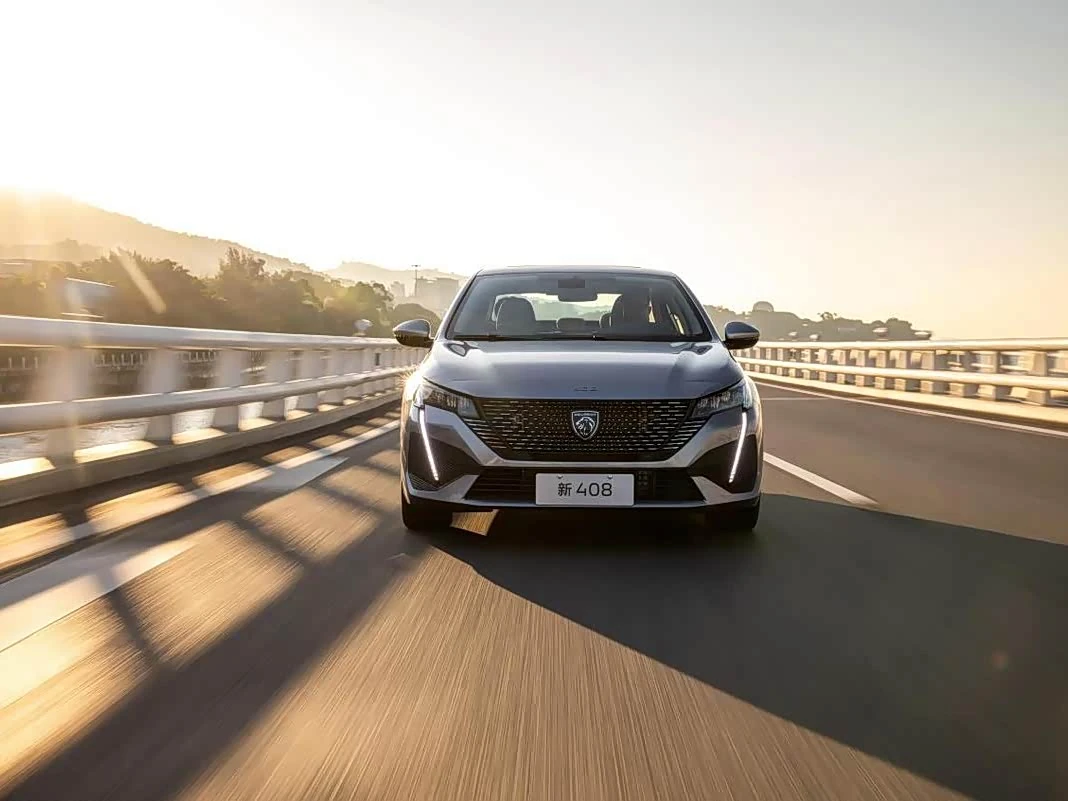 Peugeot 408