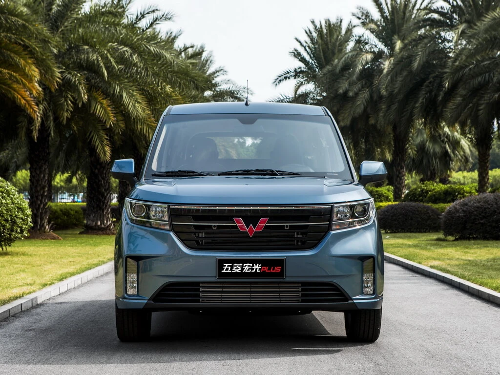 Wuling Hongguang PLUS